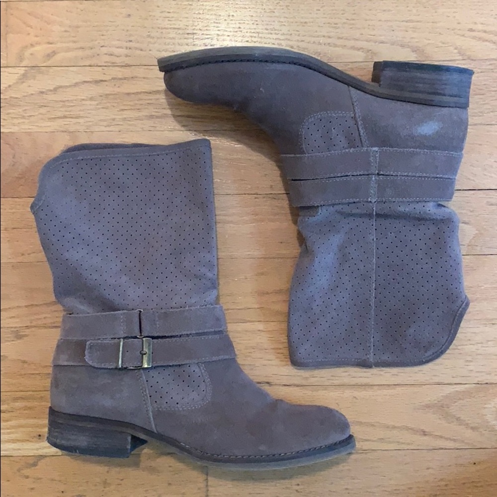 Crown Vintage Taupe Suede Boots 7.5